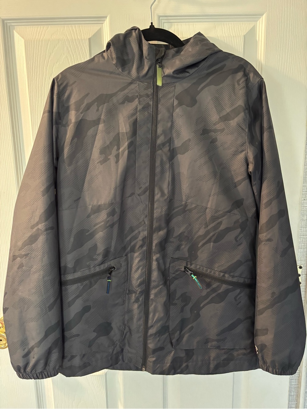 Women’s Gray Camo Hooded Lightweight Jacket